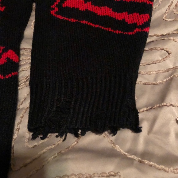 Anbullet Sweater - Picture 3 of 5